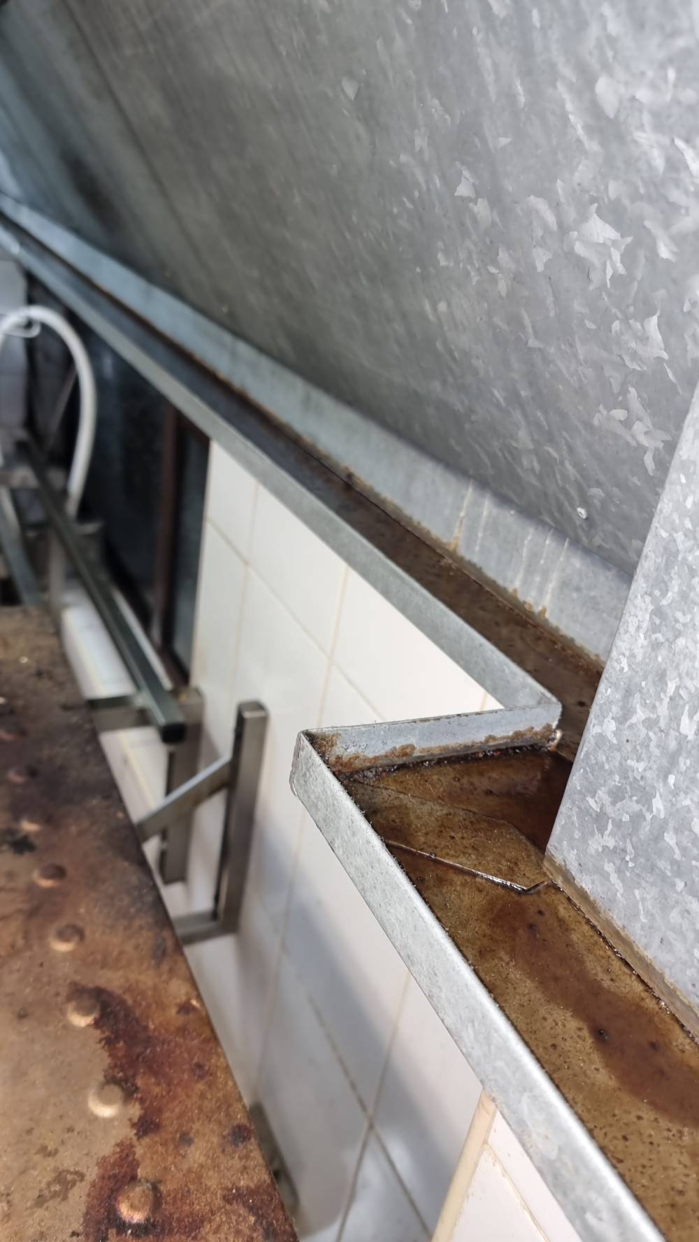 Rangehood Cleaning at The Hills Lodge