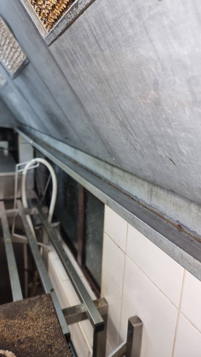 Rangehood Cleaning at The Hills Lodge